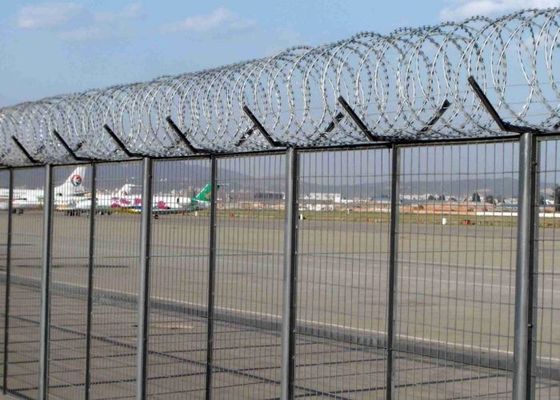 4,0 m 5,2 m Panele z siatki drucianej powlekane tworzywem sztucznym Panele ogrodzeniowe z siatki bezpieczeństwa lotniska