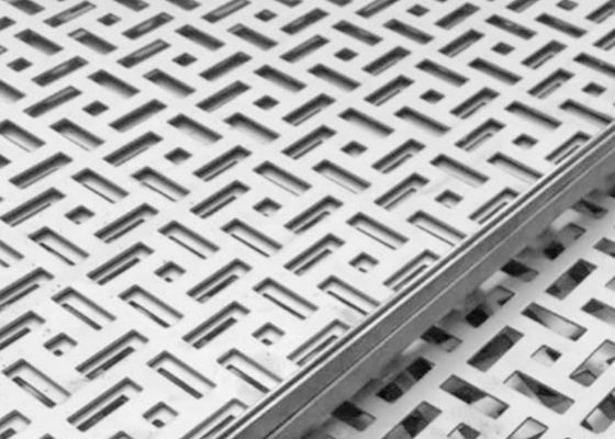 Blacha dziurkowana ze stali nierdzewnej o grubości 0,2–10 mm z niestandardowymi wzorami otworów do urządzeń przemysłowych i filtrów