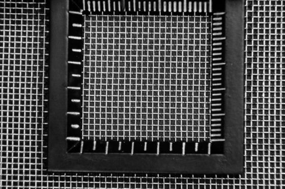 Sito z siatki tkanej o średnicy drutu 0,5 mm z kwadratowymi oczkami dla zwiększonej wydajności filtracji i splotem skośnym