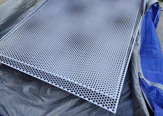 620mmX2440mm Perforated Metal Panel z dostosowaniem