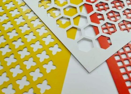 Perforowana siatka metalowa z niestandardowymi kształtami otworów i obróbką powierzchni