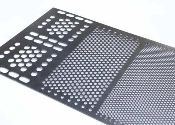 0.7mm Biały Perforated Aluminium Sheet z kwadratowymi otworami do dekoracji