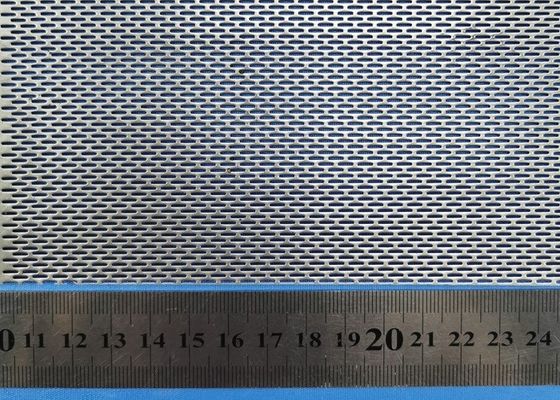 0.7mm Biały Perforated Aluminium Sheet z kwadratowymi otworami do dekoracji