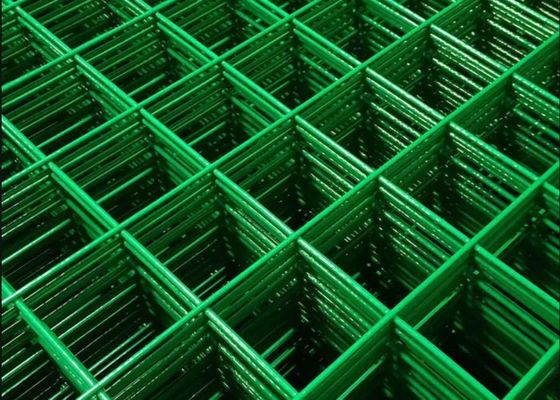 Panele ogrodzeniowe z drutu spawanego o grubości 1,8 m pokryte zielonym winylem Weldmesh Sheets Prostokątny otwór
